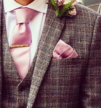 How To Fold A Pocket Square For A Wedding? - Step By Step Guides - Swagger & Swoon