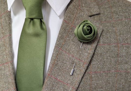 How to Pin on a Lapel Pin? - Video Guide - Swagger & Swoon