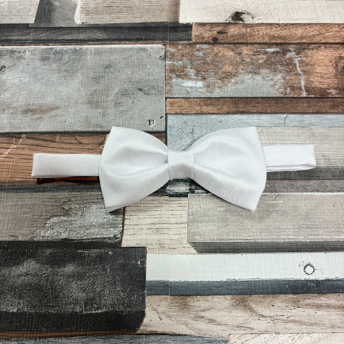 White Shantung Satin Bow Tie