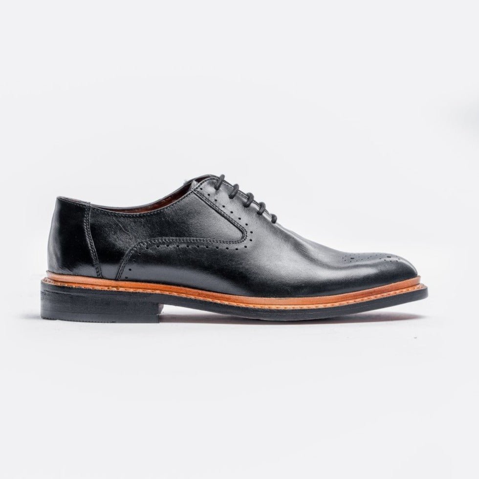 Brentwood Black Shoes - Shoes - 7 - Swagger & Swoon