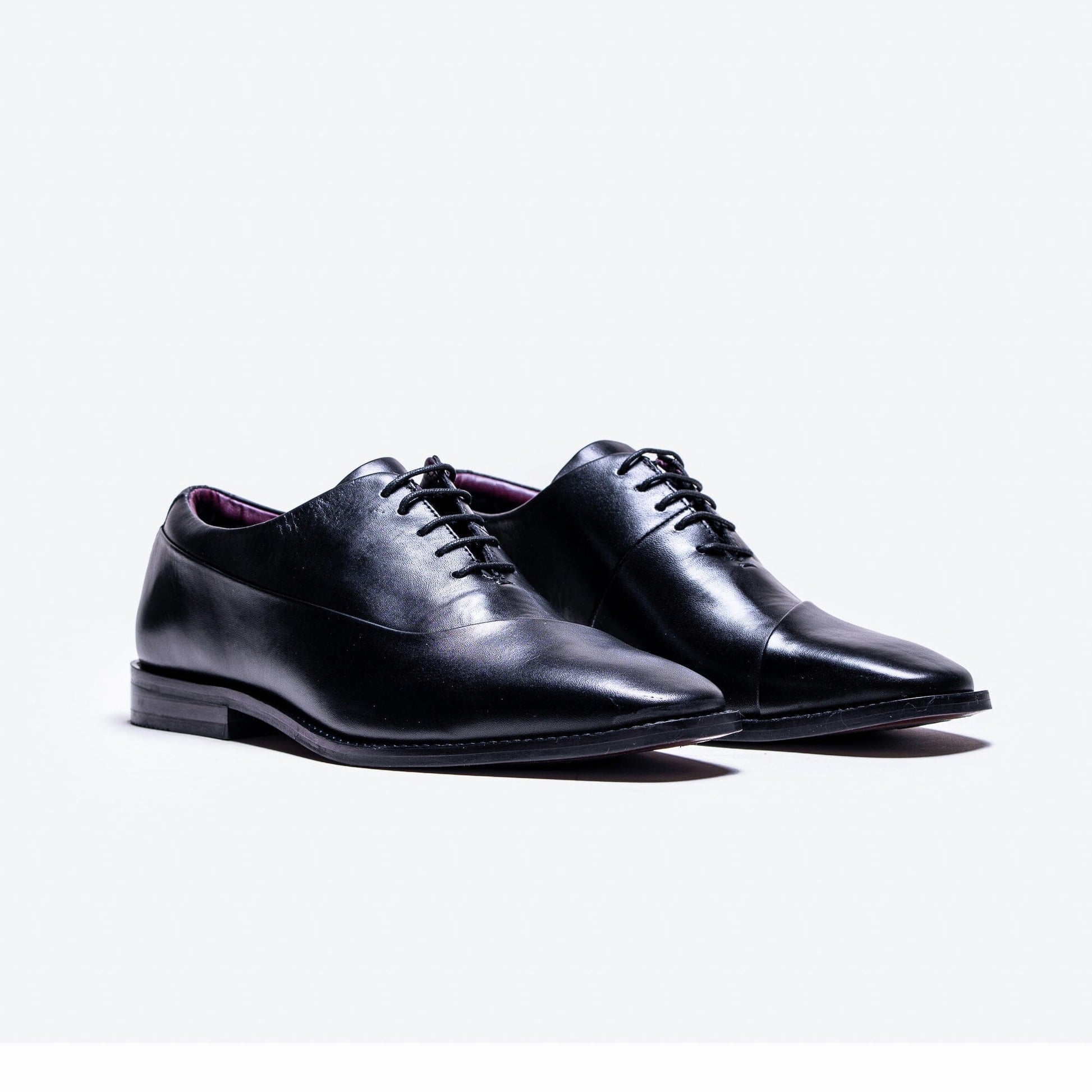 Seville Plain Black Shoes - Shoes - - THREADPEPPER